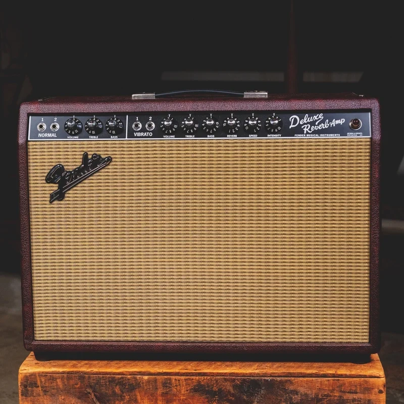 2022 Fender ’65 Deluxe Reverb 1×12 Tube Combo Amplifier, Burgundy Tolex – Used